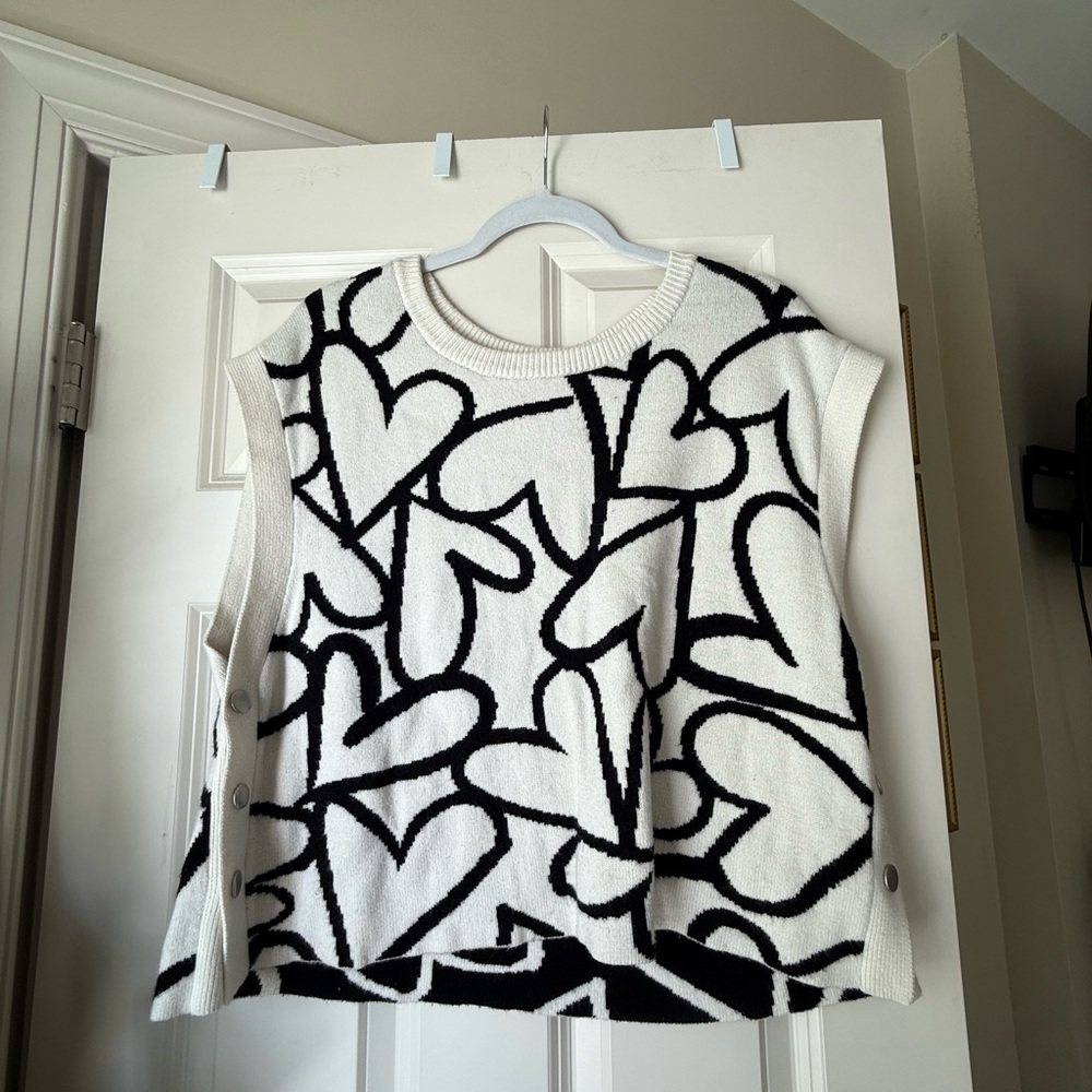 Maeve Heart sweater size XL!
